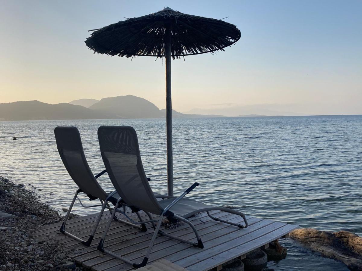 Villa Evita Mesongi Luaran gambar